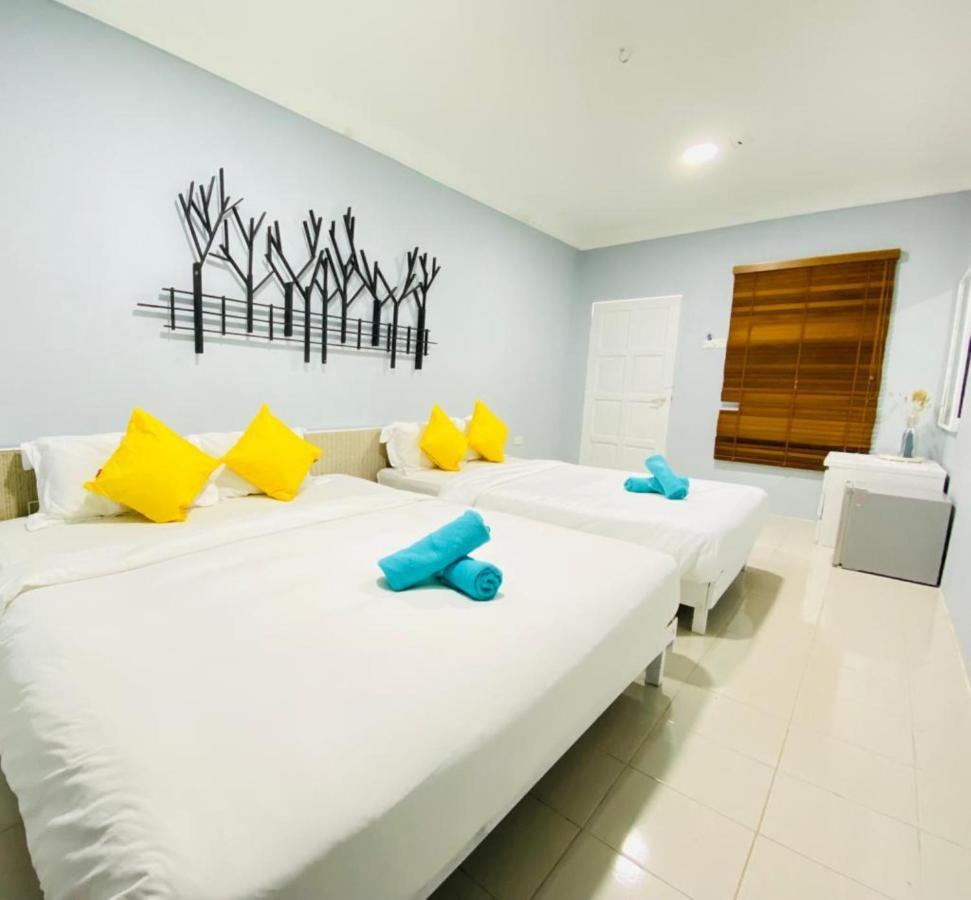 Fat Mermaid Guesthouse Pantai Cenang  Esterno foto