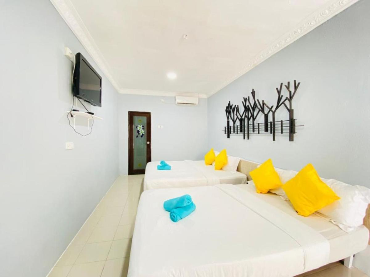 Fat Mermaid Guesthouse Pantai Cenang  Esterno foto